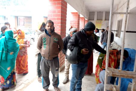 ऑटो पलटने से ऑटो सवार चालक की मौत, मचा कोहराम