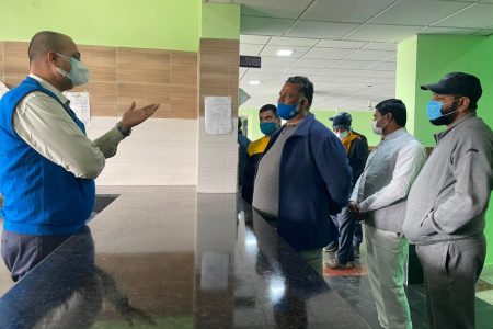 पप्पू यादव ने एनएमसीएच के कोविड वार्ड का किया निरीक्षण