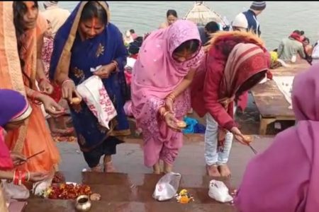 आस्था ने तोड़ी सरहदों की दीवार…  बिहार में रोक युपी गुलजार…