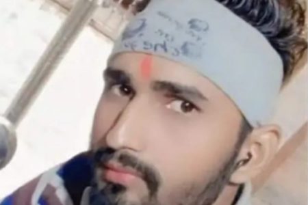 रेलवे ट्रैक पर मिला युवक का शव