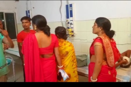 शादी समारोह में पूजा के दौरान दो पक्षों के बीच झड़प, 5 जख्मी 